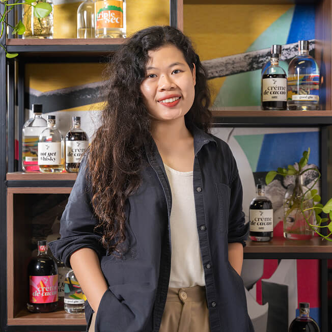 Nguyễn Quỳnh Anh Thơ - Ve De Di - Head of Legal and Admin